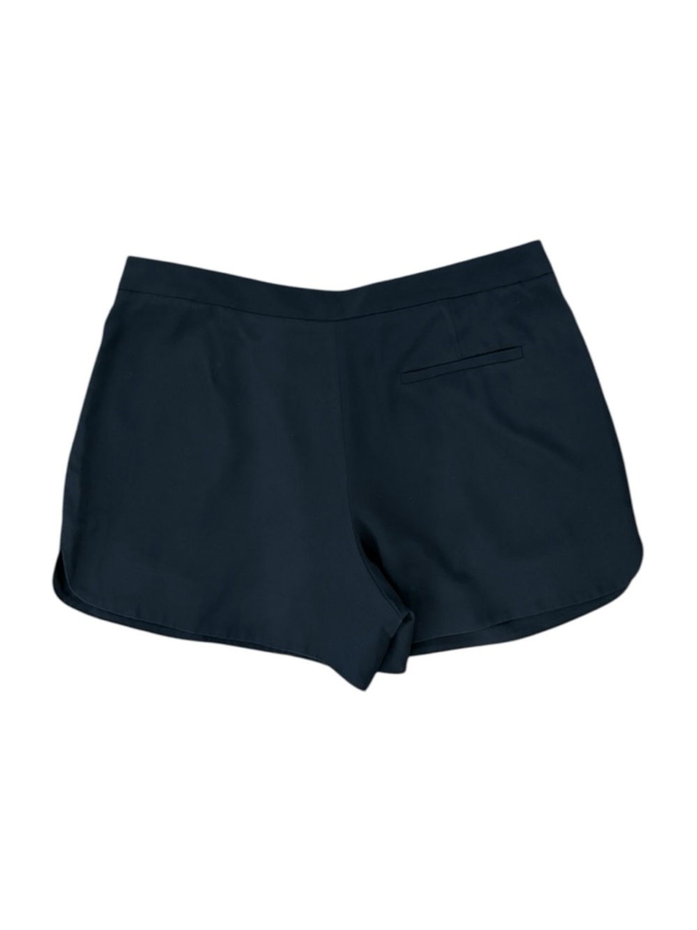VINCE | Revolve Dan 100% Silk Pleated Shorts in Black, Size 6 - Picture 4 of 8